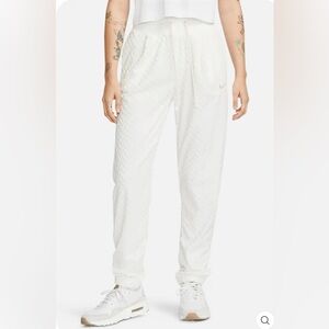 Nike Joggers Women’s Sz L Everyday White Track Tapered Leg and High-Waisted Fit